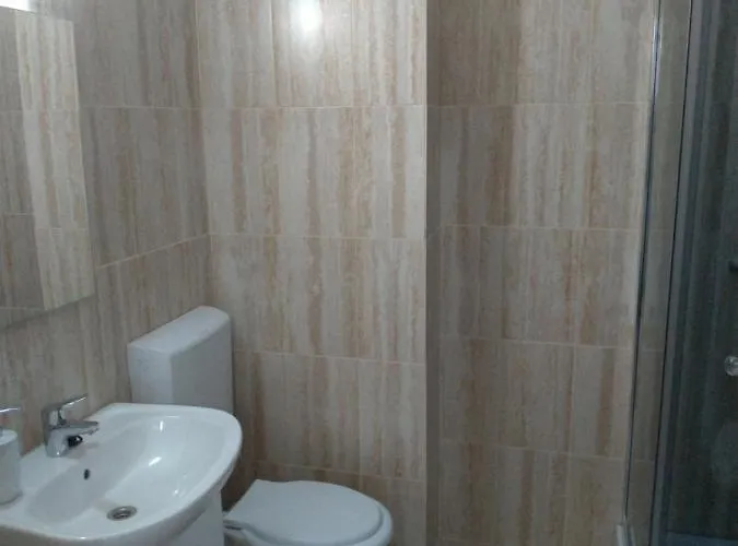 Lucia, La 10 M De Plaja, Superba Spre Mare *