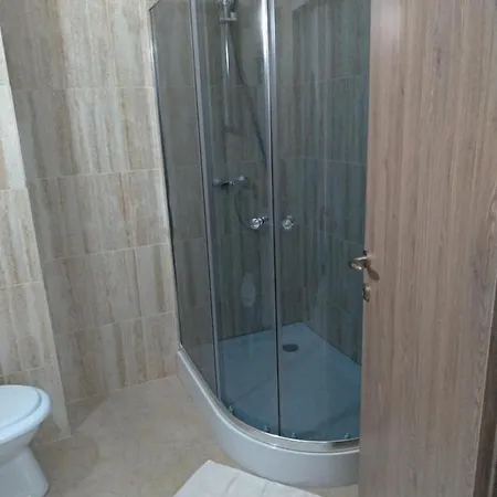 Apartment Lucia, La 10 M De Plaja, Superba Spre Mare *